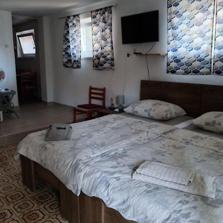Studio Apartment Posavec Премантура Екстериор снимка